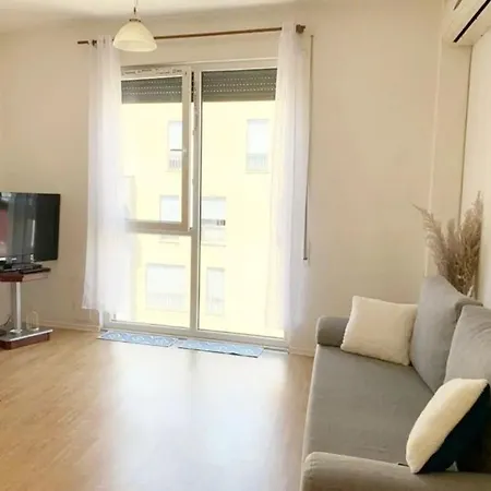 Beautiful And Lovely Apartment Tirana