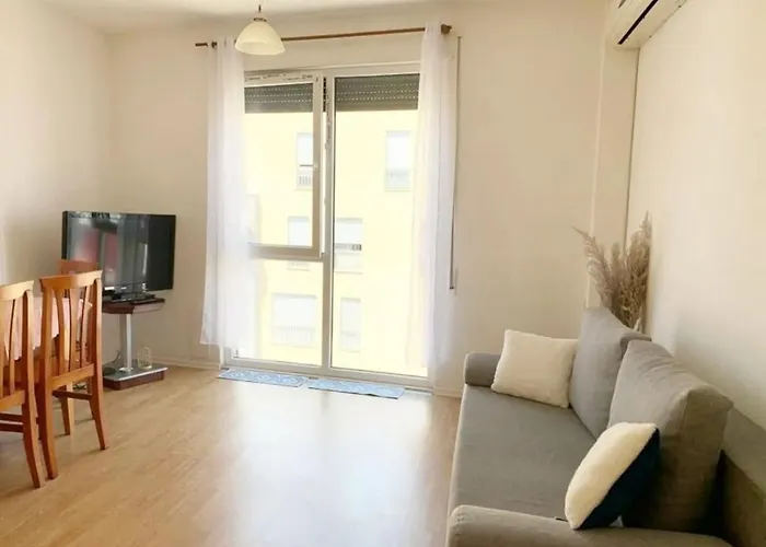 Beautiful And Lovely Apartament Tirana